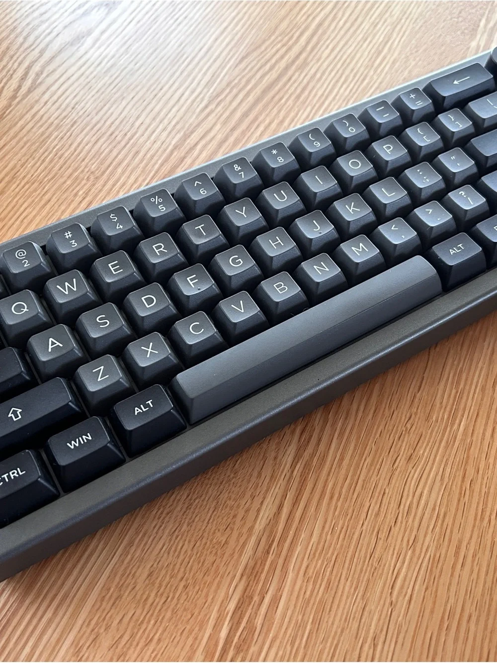 EPOMAKER EK68 65% Wireless Gaming Keyboard with Metal Knob